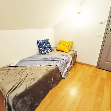 L'Esquiros, Studio, Centre Luchon, Casier A Skis, Wifi, Ascenseur, 3 Personnes Bagneres-de-Luchon Exterior photo